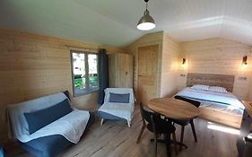 Le Petit Chalet Du Macquart P.O.A. Ranch, 2 A 3 Pers,